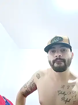 Snapshot of este_juan chatting on 11-23-25, 02:54 este juan online show from 11-23-25, 02:54