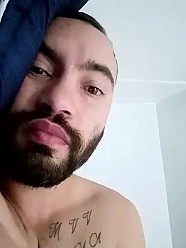 Snapshot of este_juan chatting on 01-10-26, 04:57 este juan online show from 01-10-26, 04:57