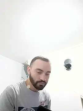 Snapshot of este_juan chatting on 01-13-26, 11:08 este juan online show from 01-13-26, 11:08