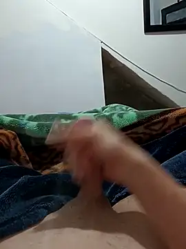 Snapshot of este_juan chatting on 11-26-25, 05:07 este juan online show from 11-26-25, 05:07