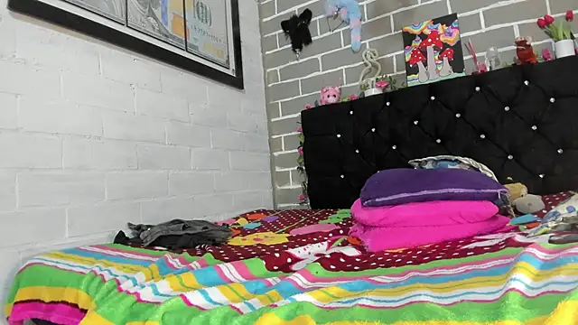 CharlotteBrowm online show from 09-10-25, 09:19