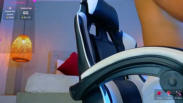 Thaiel Fosteer online show from 11-11-25, 06:08