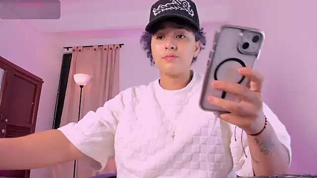 LiaaMoretzz online show from 01-17-26, 04:05