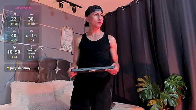 oliver mr  online show from 12-03-25, 02:23