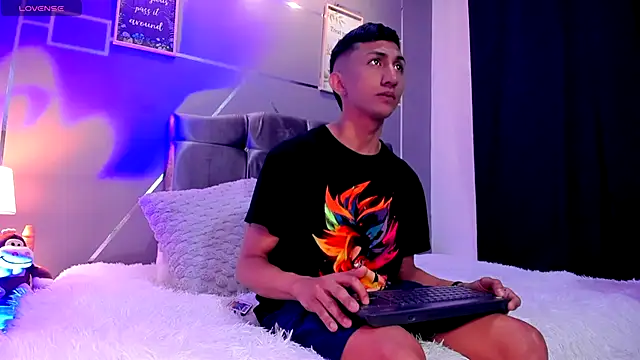 oliver mr  online show from 09-18-25, 02:09