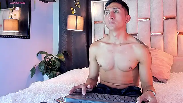 oliver mr  online show from 09-30-25, 08:59