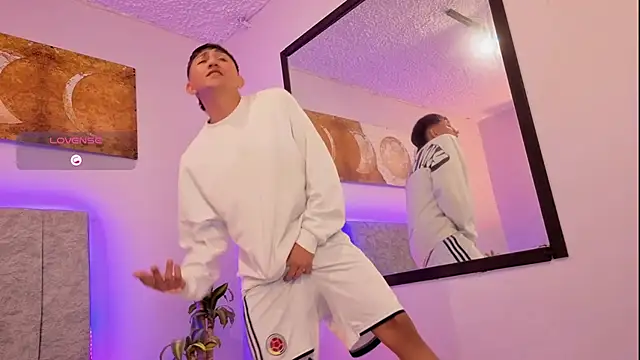 oliver mr  online show from 11-20-25, 08:48