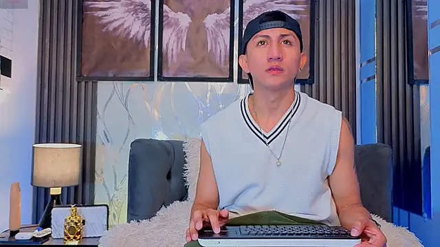 oliver mr  online show from 03-31-26, 07:49