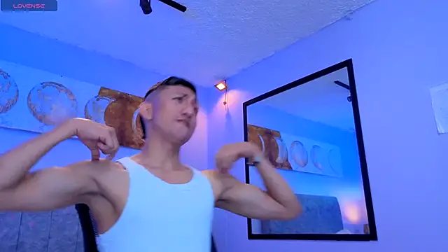 oliver mr  online show from 09-19-25, 03:27