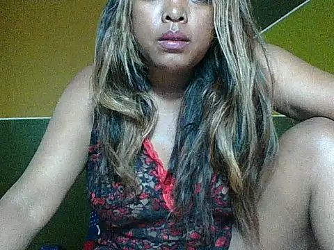 Snapshot of SEXY_METISE chatting on 09-21-25, 11:04 SEXY METISE online show from 09-21-25, 11:04
