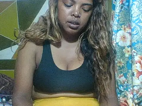 Snapshot of SEXY_METISE chatting on 03-09-25, 12:20 SEXY METISE online show from 03-09-25, 12:20