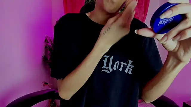 Snapshot of dylan_202520_ chatting on 09-11-25, 12:49 dylan 202520 online show from 09-11-25, 12:49