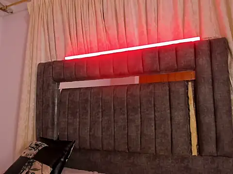 Snapshot of dylan_202520_ chatting on 10-06-25, 11:44 dylan 202520 online show from 10-06-25, 11:44