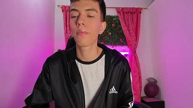 Snapshot of dylan_202520_ chatting on 09-30-25, 11:38 dylan 202520 online show from 09-30-25, 11:38