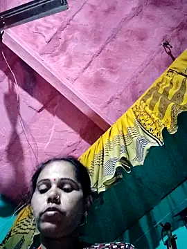 Pooja750 online show from 12-18-25, 07:40