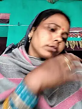 Pooja750 online show from 12-22-25, 04:56