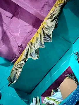 Pooja750 online show from 12-14-25, 08:31