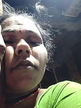 Pooja750 online show from 04-13-26, 08:57