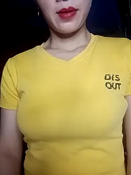 Snapshot of Vyvyy06 chatting on 09-10-25, 03:00 Vyvyy06 online show from 09-10-25, 03:00