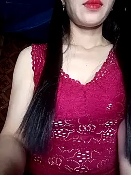 Snapshot of Vyvyy06 chatting on 09-21-25, 12:49 Vyvyy06 online show from 09-21-25, 12:49