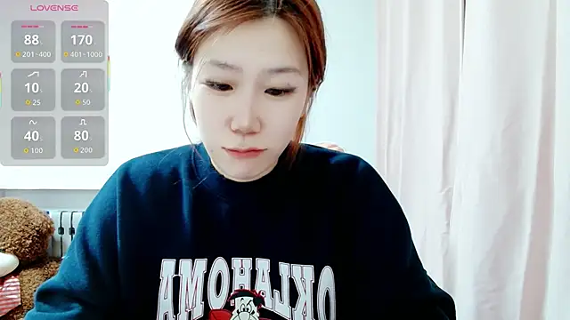 Snapshot of Annasweet- chatting on 02-26-26, 02:28 Annasweet- online show from 02-26-26, 02:28