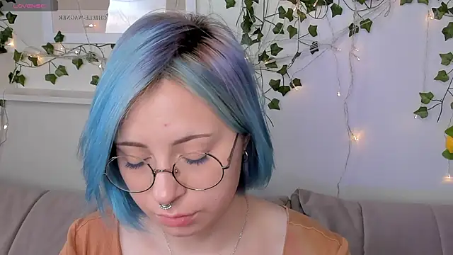 Penny Stanley online show from 09-19-25, 02:37
