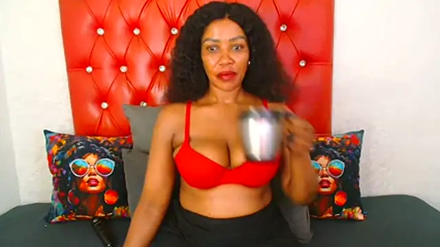 GaggingQueen32 online show from 12-22-25, 03:28