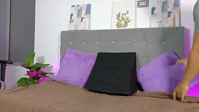  online show from 06-17-26, 12:26
