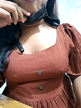 BeautyGirl sara online show from 11-25-25, 04:18