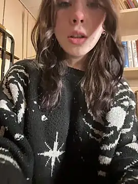 Mimiumuy online show from 10-31-25, 02:57