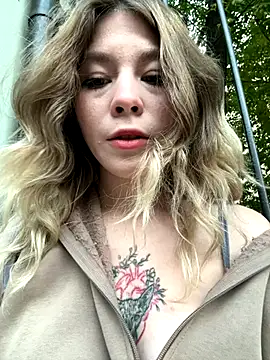 Mimiumuy online show from 09-18-25, 03:48