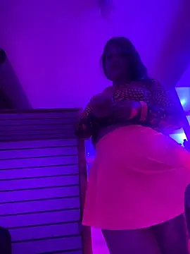 Isisflame online show from 10-17-25, 11:06