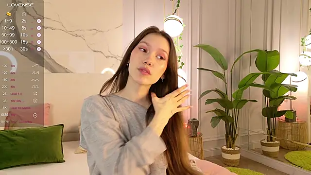 MaryNixon  online show from 03-17-26, 05:21