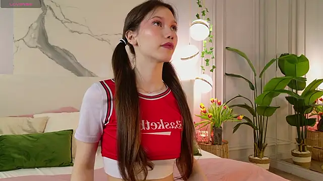 MaryNixon  online show from 03-09-26, 05:11