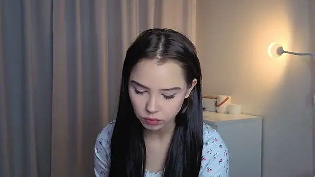 slyshypie online show from 12-18-25, 01:04