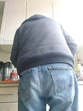 Snapshot of slaveman4you chatting on 02-28-26, 04:17 slaveman4you online show from 02-28-26, 04:17