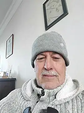 Snapshot of slaveman4you chatting on 11-18-25, 11:35 slaveman4you online show from 11-18-25, 11:35