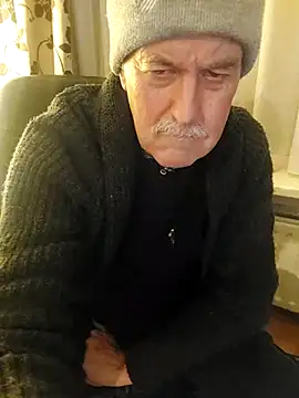 Snapshot of slaveman4you chatting on 01-11-26, 11:00 slaveman4you online show from 01-11-26, 11:00