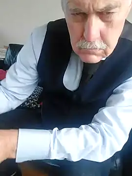 Snapshot of slaveman4you chatting on 01-17-26, 03:48 slaveman4you online show from 01-17-26, 03:48