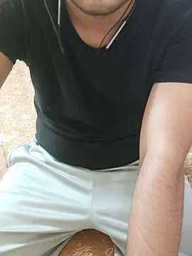 riyamore9623 online show from 11-08-25, 07:12