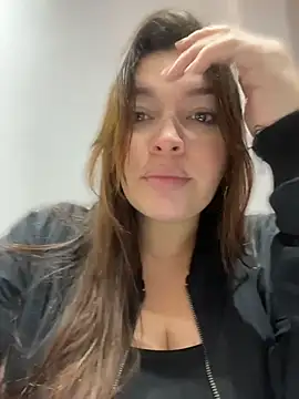 sarahreyess 11 online show from 05-19-26, 10:22