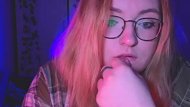 Snapshot of ZayaRush chatting on 02-27-26, 06:35 ZayaRush online show from 02-27-26, 06:35