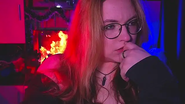 Snapshot of ZayaRush chatting on 02-05-26, 06:31 ZayaRush online show from 02-05-26, 06:31