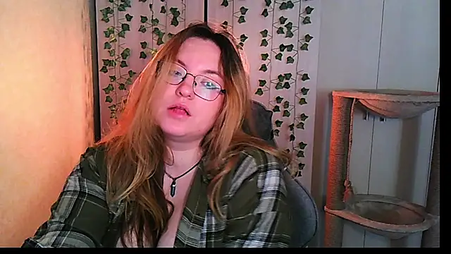 Snapshot of ZayaRush chatting on 10-11-25, 08:37 ZayaRush online show from 10-11-25, 08:37