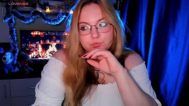 Snapshot of ZayaRush chatting on 11-20-25, 10:16 ZayaRush online show from 11-20-25, 10:16