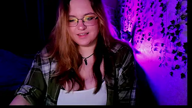 Snapshot of ZayaRush chatting on 10-23-25, 10:14 ZayaRush online show from 10-23-25, 10:14