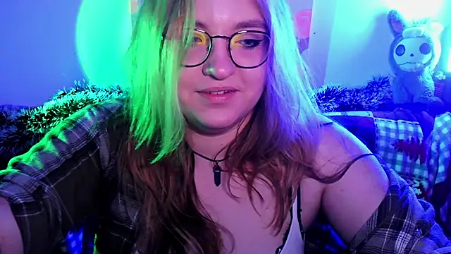 Snapshot of ZayaRush chatting on 01-12-26, 04:14 ZayaRush online show from 01-12-26, 04:14