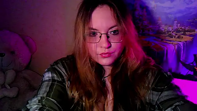 Snapshot of ZayaRush chatting on 11-06-25, 07:23 ZayaRush online show from 11-06-25, 07:23