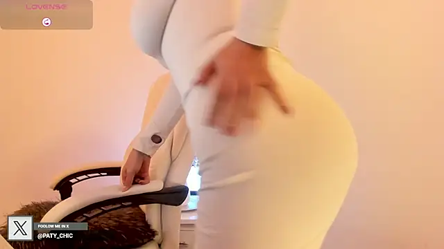 Paty chic online show from 10-31-25, 01:41