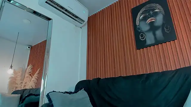 EvamilfXXX online show from 11-29-25, 02:55